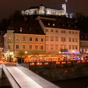 3 Bridges App Apartment Ljubljana